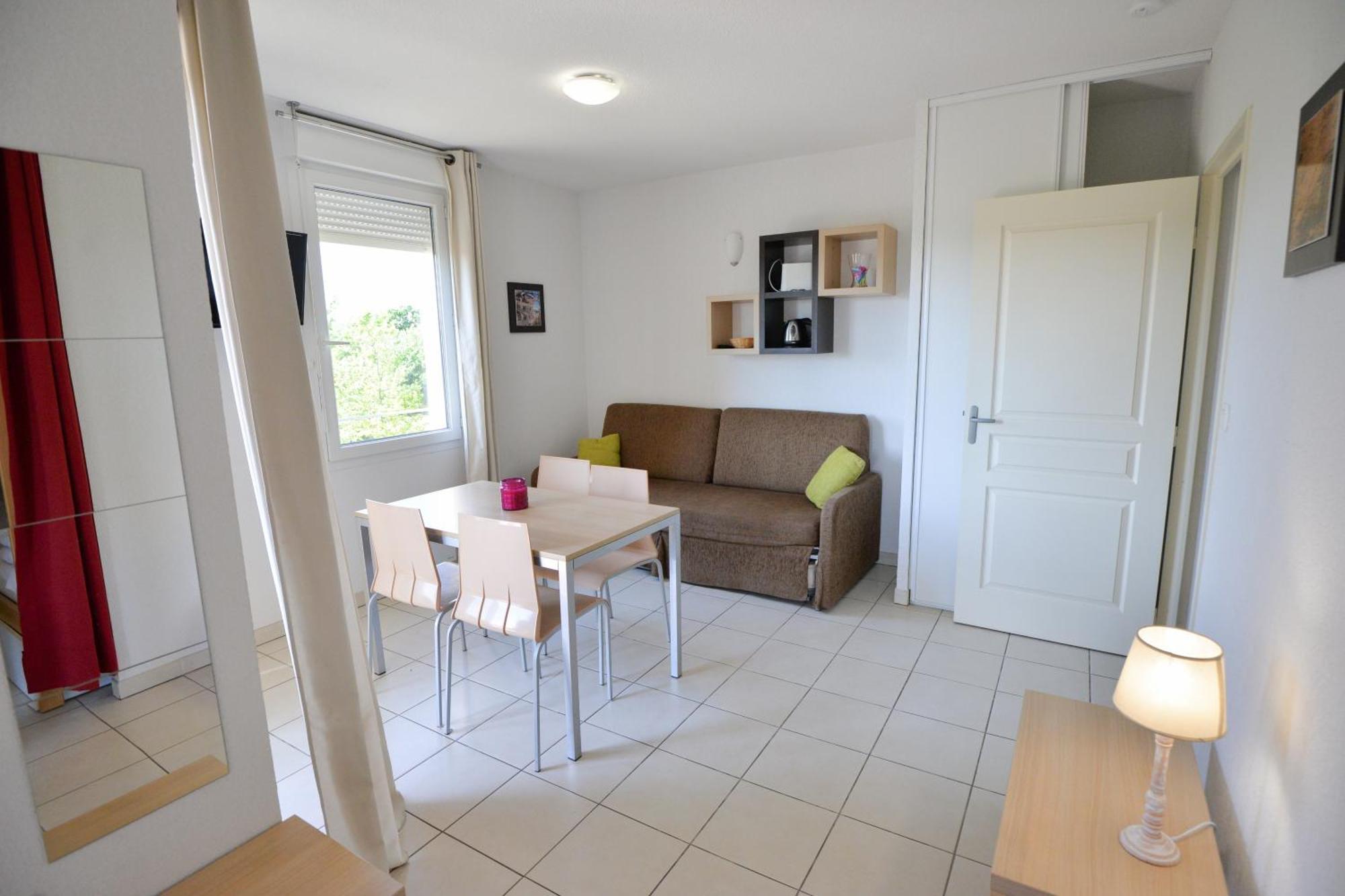 La Residence Du Chateau De Jouarres Azille Room photo